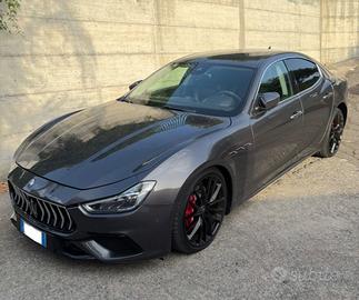Maserati ghibli 430cv