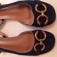 Ballerine slingback.