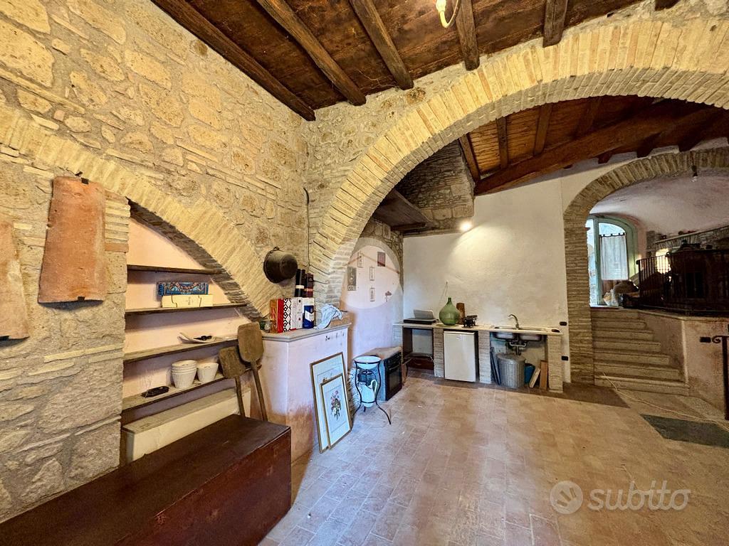 3 LOCALI A OTRICOLI - Vista 3
