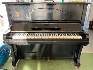 Pianoforte verticale Niendorf, prima metà del 1900