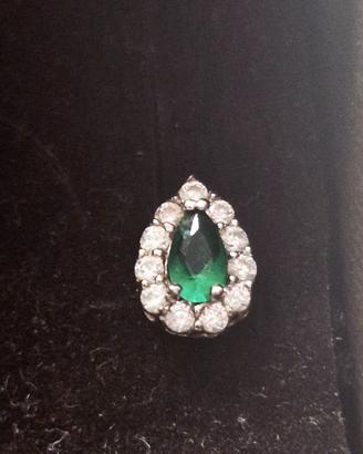 orecchini in argento con smeraldo e diamanti