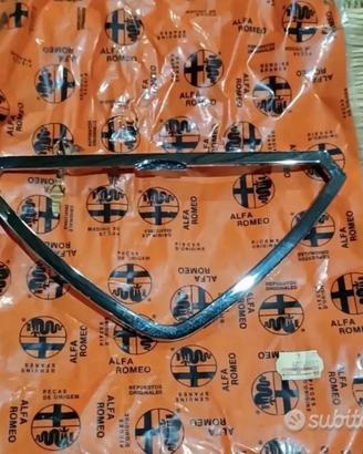 Cornice cromata Alfa Romeo 75