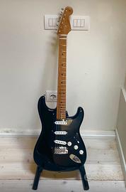Fender Vintera 50s II Stratocaster nera con case