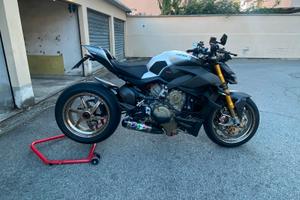 Ducati Streetfighter v4 S full carbon oz racing