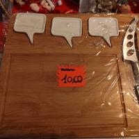 tagliere in legno con porta salse
