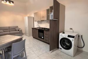 V/1265 Intera palazzina per uso investimento