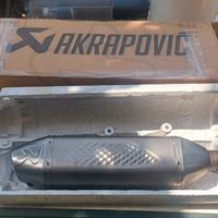 Silenziatore akrapovic 