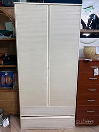 Armadio con cassetti