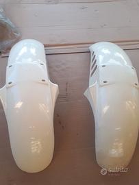 PARAFANGO ANTERIORE GILERA RV 125 BIANCO