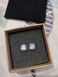 orecchini con pietra azzurrina