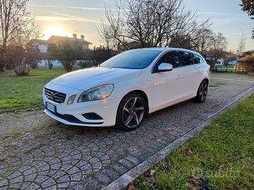 Volvo V60 D3 R-design 2012