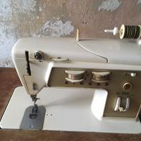 Macchina da cucire Singere