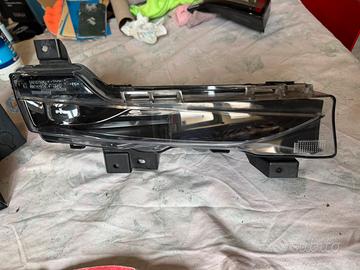 Fendinebbia anteriore DX Tesla Model Y