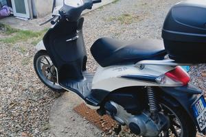 piaggio liberty 125