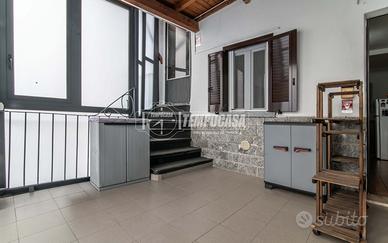 LURATE CACCIVIO - TRILOCALE CON BOX E TERRAZZO