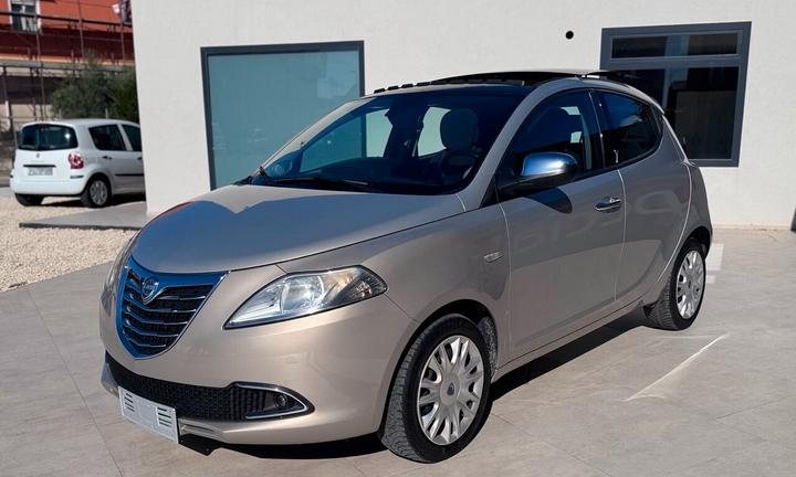 Lancia Ypsilon 0.9 TwinAir 85 CV AUTOAMTICA