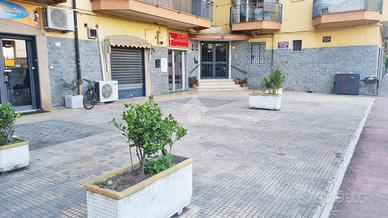 NEGOZIO A POMIGLIANO D'ARCO