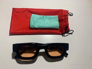 Occhiali da sole vintage montatura nera