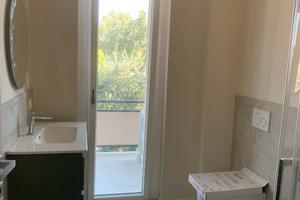 Elegante trilocale in piccola palazzina