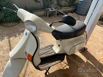 Vespa V