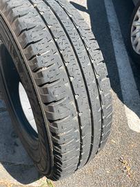 Gomme Michelin Agilis 215.70/15 da camper o carico