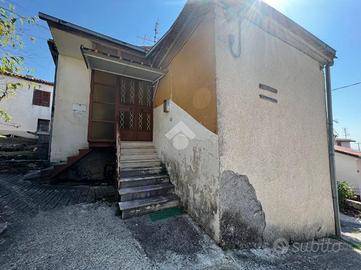 CASA SEMINDIPENDENTE A VEROLI