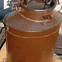 Ghirba con spalacci per trasporto latte