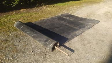 TELY NYLON neri per ASPARAGI e FRAGOLE in campo