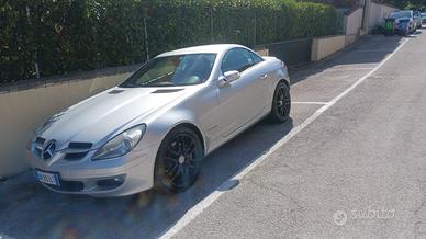 Stupenda Mercedes-Benz SLK 200 Kompressor R171