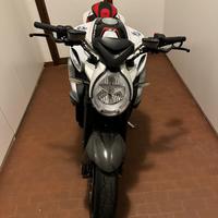 Mv agusta brutale 800