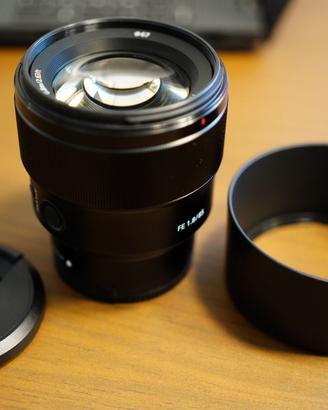 Sony FE 85mm F/1.8