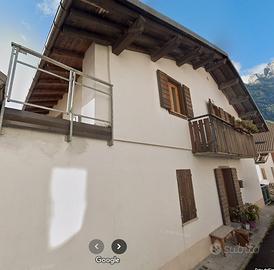 Immobile su tre livelli , garage e posto auto