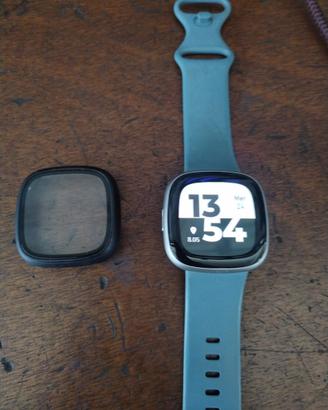 Smartwatch Fitbit versa 4 come nuovo