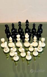Set Scacchi Classico – 32 Pezzi in Plastica Lucida