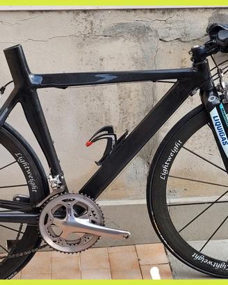 Bici da triathlon telaio in carbonio