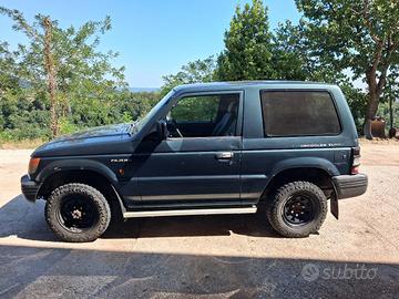  Mitsubischi Pajero 