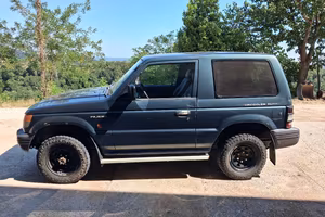  Mitsubischi Pajero 