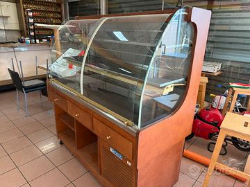 Banco frigo pasticeria Bar o ristoranti