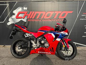 Honda CBR 600 RR 1500 KM 2024