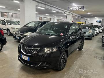 Lancia Ypsilon 1.0 Hybrid 5 porte