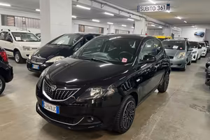 Lancia Ypsilon 1.0 Hybrid 5 porte