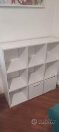 Libreria bianca in truciolato