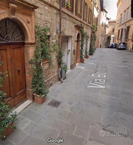 Monolocale perugia centro storico. libero