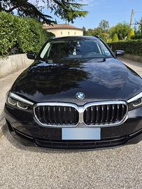 BMW serie 5. 518d. Ibrida.