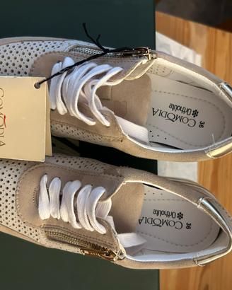 sneakers da donna del marchio Comōdia