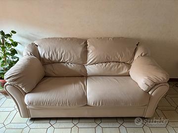Coppia di divani nuovi