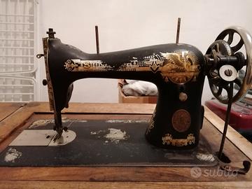 Macchina da cucire Singer vintage