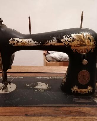 Macchina da cucire Singer vintage