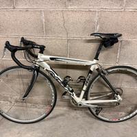 Bici da corsa Nuzzi – Campagnolo Veloce