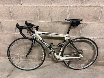 Bici da corsa Nuzzi – Campagnolo Veloce